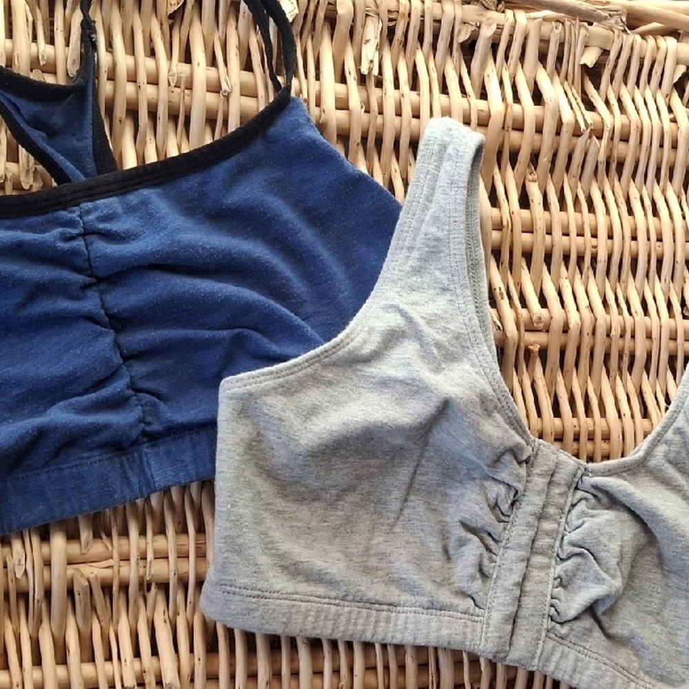 🌟 Fruit of the Loom Blue and Gray Sports Lounge Bra - Size 36 - 100% Cotton 🌟